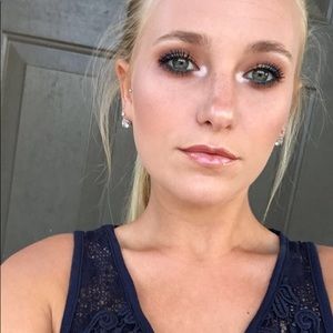 Meet your Posher, Ashli